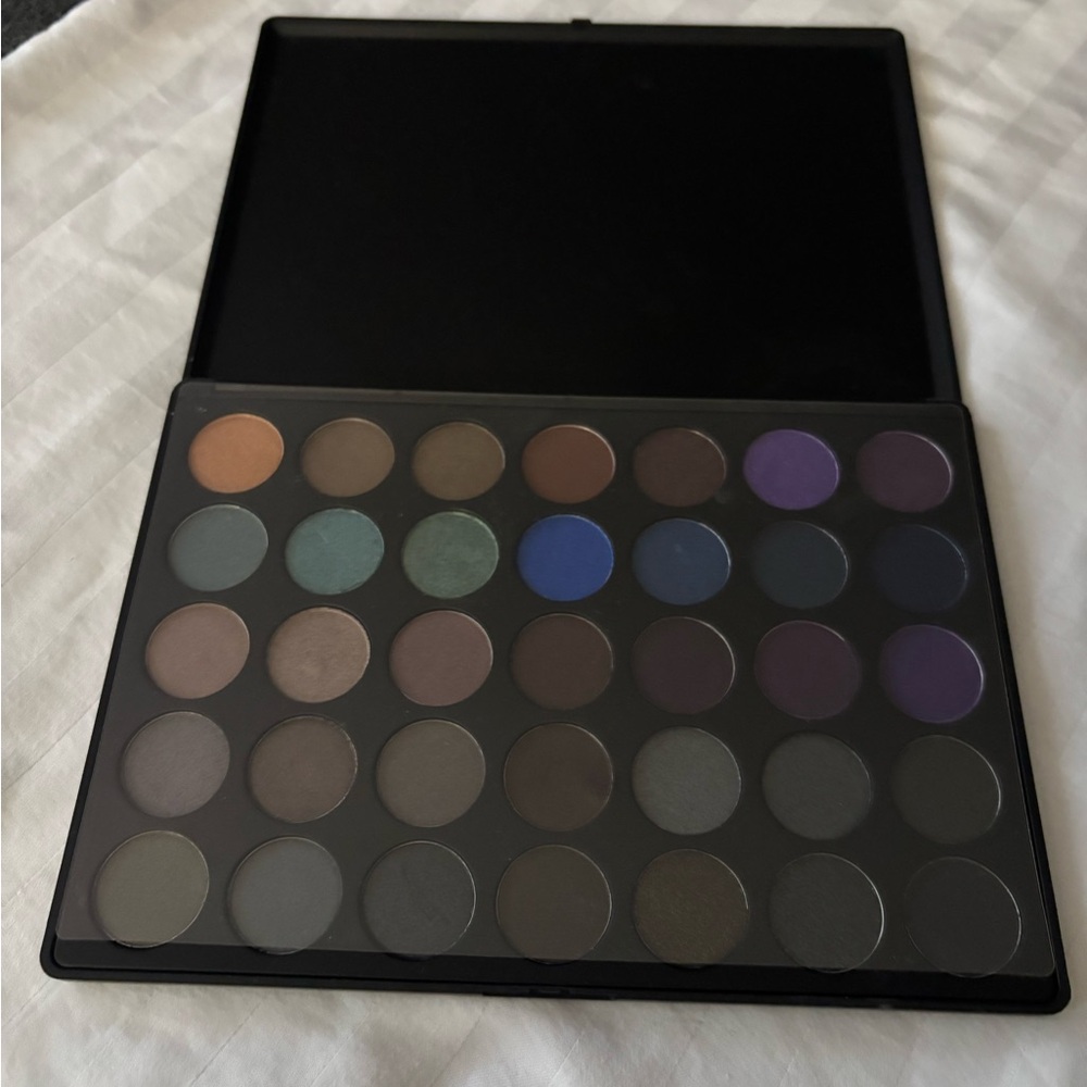 Morphe eyeshadow